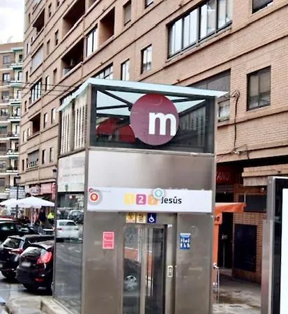 Calle Mora De Rubielos With Free Private Underground Parking Appartement *