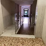 Calle Mora De Rubielos 아파트 *
