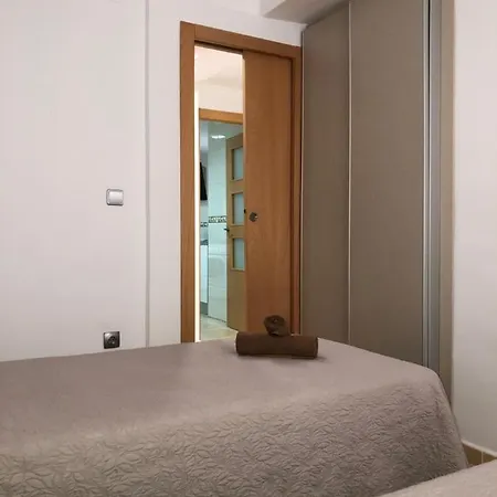 Apartment Calle Mora De Rubielos With Free Private Underground Parking