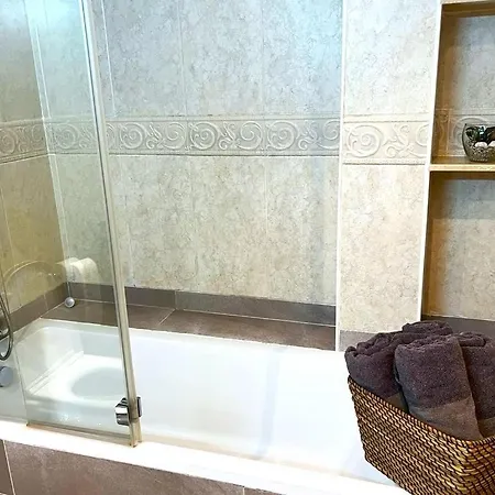 Apartment Calle Mora De Rubielos With Free Private Underground Parking