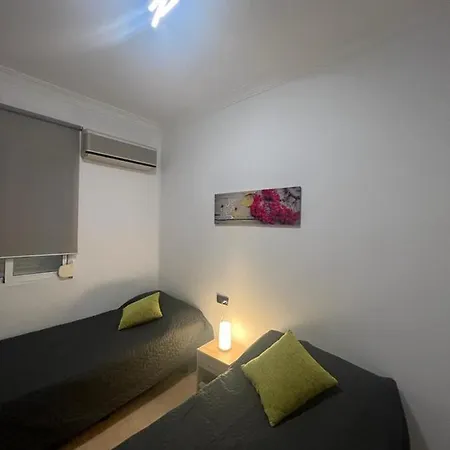 Calle Mora De Rubielos With Free Private Underground Parking * Walencja