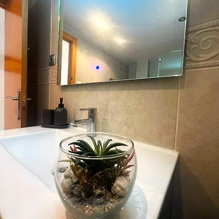 شقة Calle Mora De Rubielos With Free Private Underground Parking فالنسيا